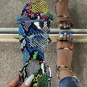 2022 Yaz Sandalet Kadın moda klips Ayak Yılan Derisi Desen Düz Rahat Ayak Bileği Kayışı Artı Boyutu zapatos de mujer ayakkabı kadınlar için
