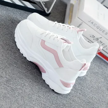 Kadın vulkanize ayakkabı Rahat Moda 2021 Yeni Kadın Rahat Nefes Beyaz Daireler Kadın Platformu Sneakers Chaussure Femme