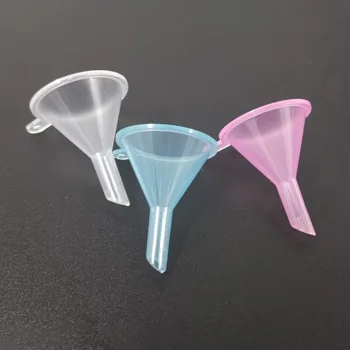 10 ADET Mini Plastik Huni Parfüm difüzör şişesi Küçük Ağız Sıvı yağ Hunileri Laboratuvar Malzemeleri Araçları