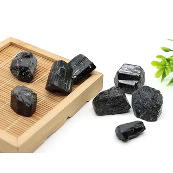 Doğal Siyah Turmalin Ham Cevher Taş Mineral Örnekleri Düzensiz Kristaller Şifa enerji taşı Gelişmiş Koleksiyonu Dekor
