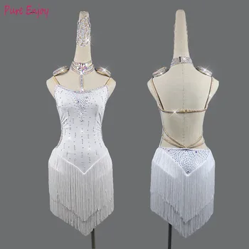 Yeni Latin Dans Elbise Kadın Rekabet Kostümleri Özel Uygulama Etekler Shining Kristal beyaz Kalın Saçaklı Latin Elbiseler